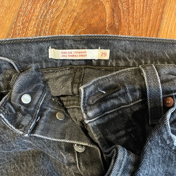 Levi’s Black ribcage straight from Aritzia - Picture 2 of 5